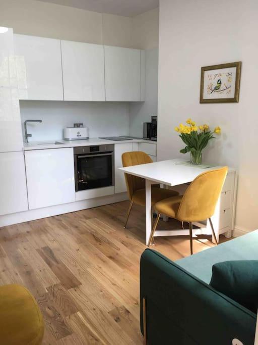 Newly Refurbished 2-Bedroom Flat In Notting Hill Londres Exterior foto